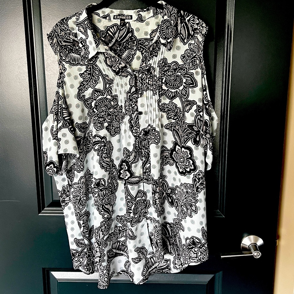 Express Cold-Shoulder Floral Top